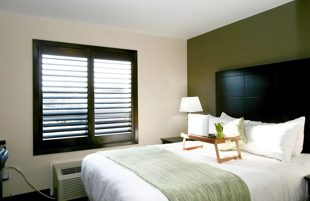 Foxwood Inn & Suites Drayton Valley-1